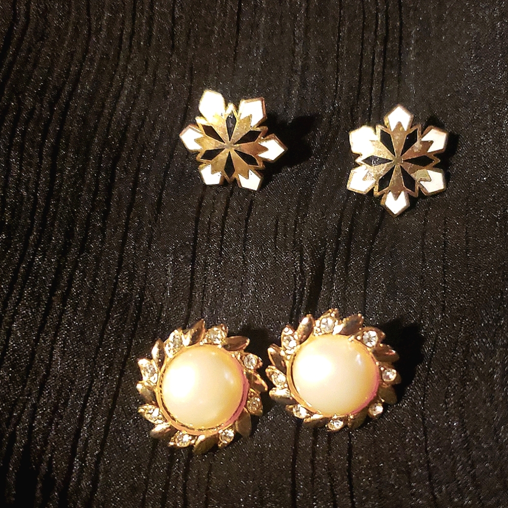 2/$25 pairs vintage earings